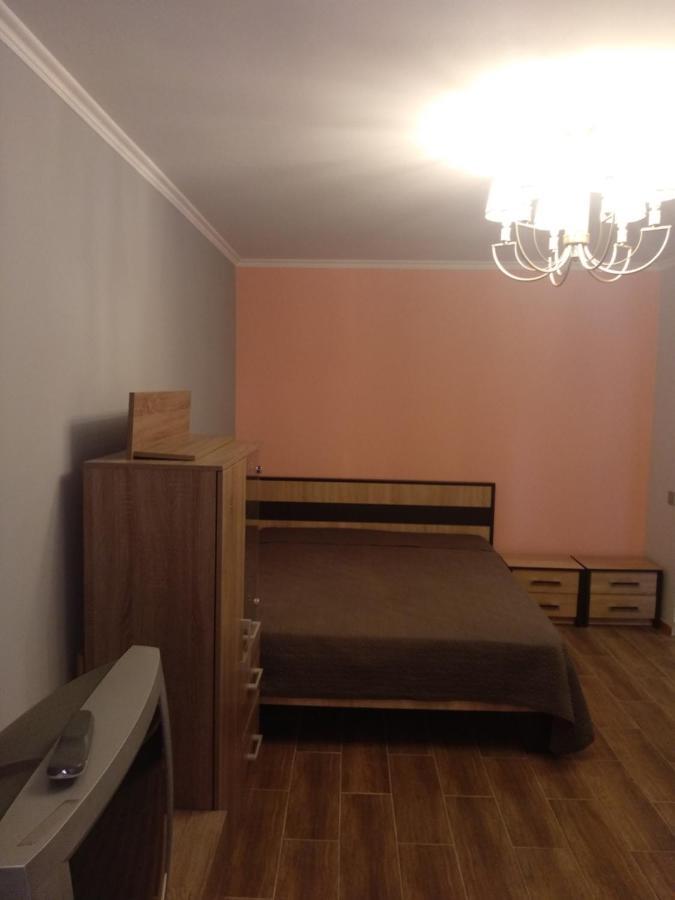 Apartment In The Center Ivano-Frankivsk Exterior foto